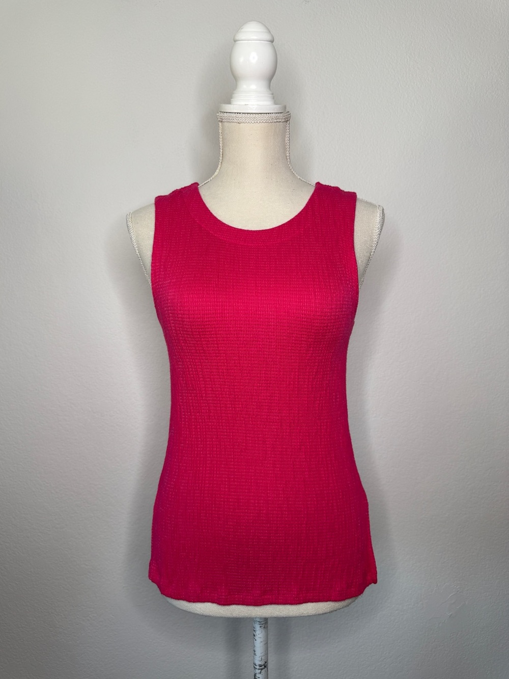 Anthropologie Ribbed Stretch Sleeveless Pink Button Back Top Size S